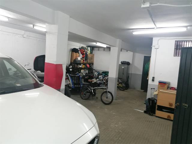 Garaje en Venta en Calle Doctor José Altolaguirre en Vista Alegre - Parque Cruz Conde