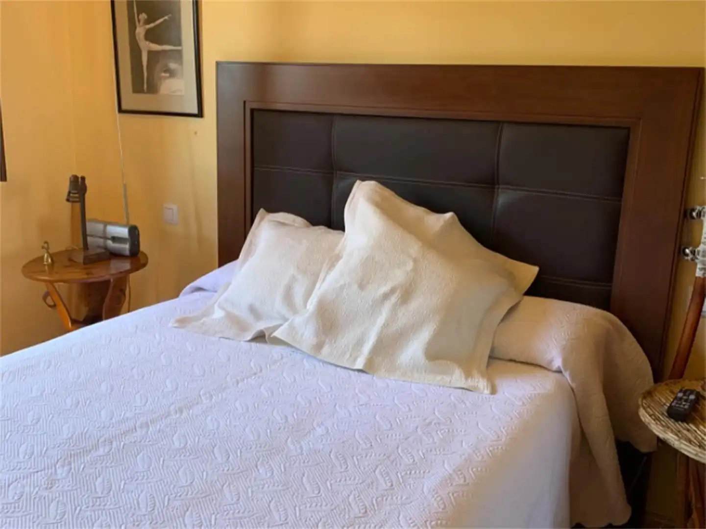 Habitación de Casa o chalet en venta en Valverde de la Virgen con Calefacción, Jardín privado y Parquet
