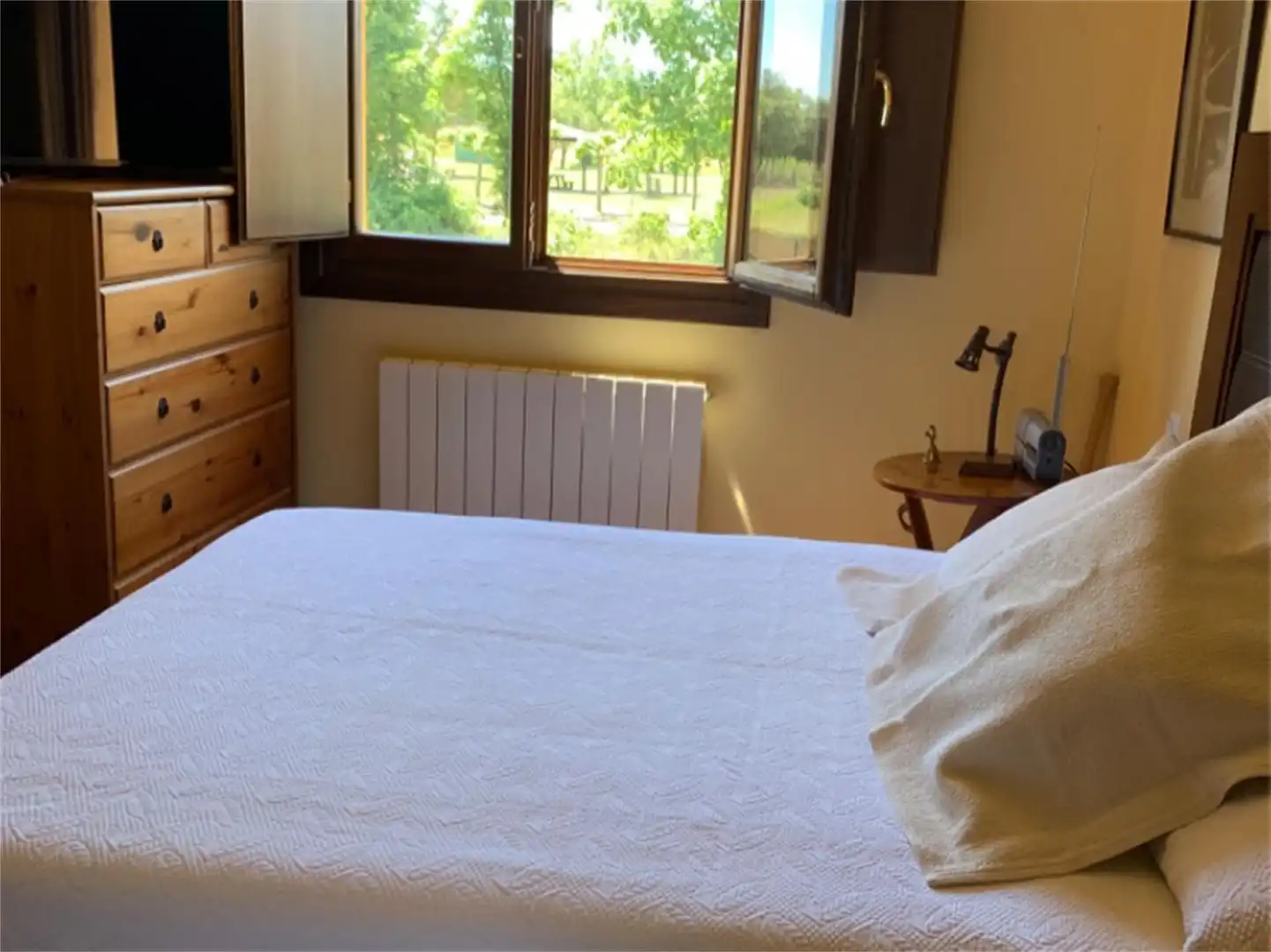 Habitación de Casa o chalet en venta en Valverde de la Virgen con Calefacción, Jardín privado y Parquet