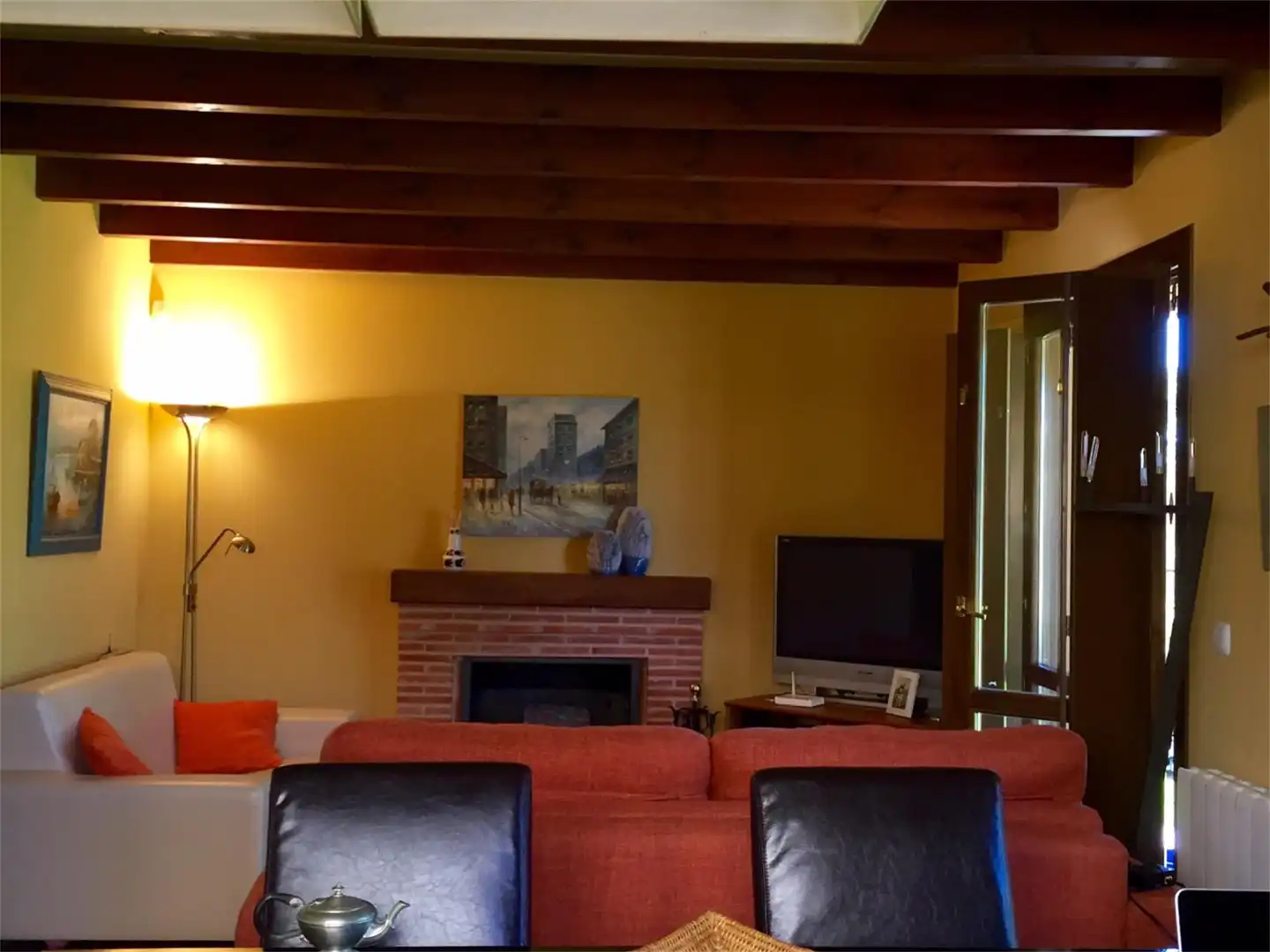 Sala de estar de Casa o chalet en venta en Valverde de la Virgen con Calefacción, Jardín privado y Parquet