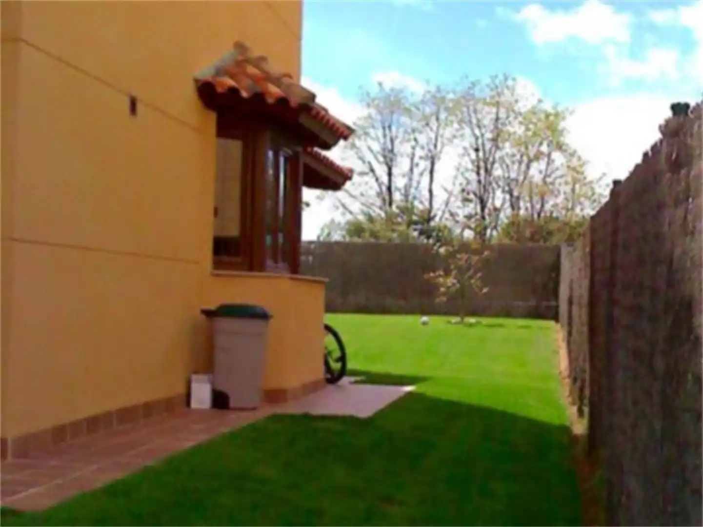 Jardín de Casa o chalet en venta en Valverde de la Virgen con Calefacción, Jardín privado y Parquet