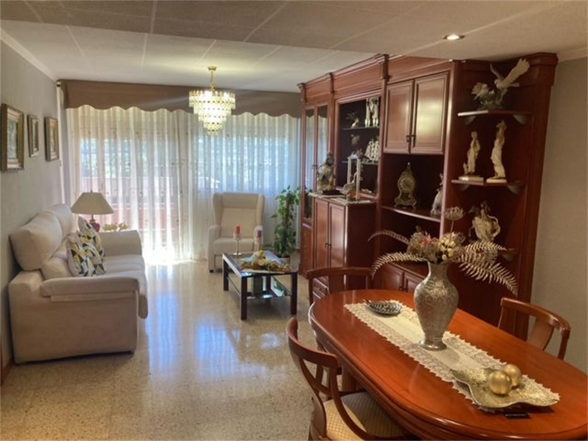 Sala d'estar de Pis en venda en Terrassa amb Calefacció, Moblat i Balcó