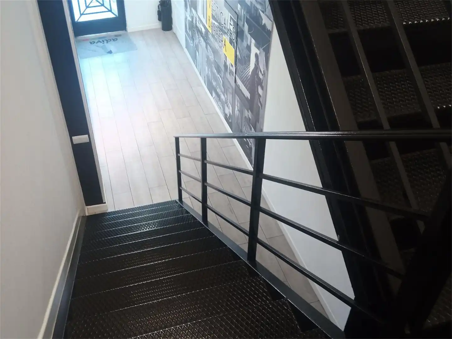 Oficina de alquiler en Calle Álamo, Sudeste Industrial Oficina de alquiler en Fuenlabrada