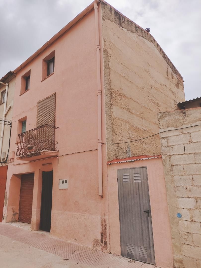Vista exterior de Casa adosada en venda en Benifallet amb Traster, Moblat i Balcó