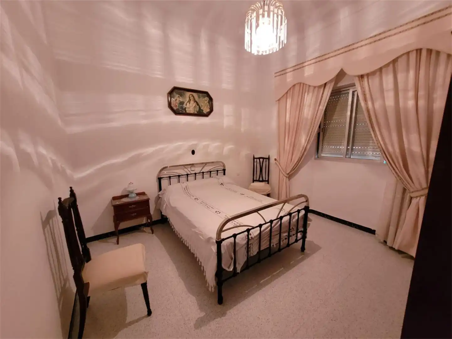 Casa adosada en venta en Calle Huertas, Cabra del Santo Cristo Habitación de Casa adosada en venta en Cabra del Santo Cristo con Jardín privado