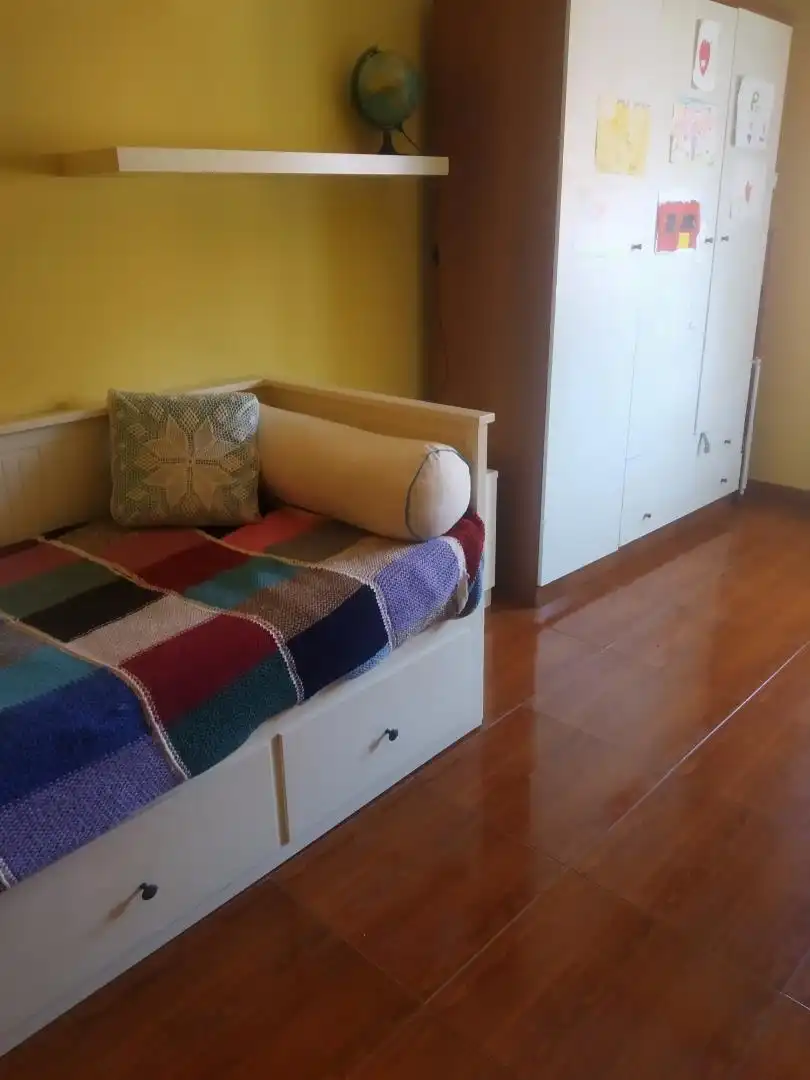 Habitació a Calle Vicente Jove, 6, El Natahoyo Dormitori de Pis per a compartir en Gijón amb Calefacció, Moblat i Forn