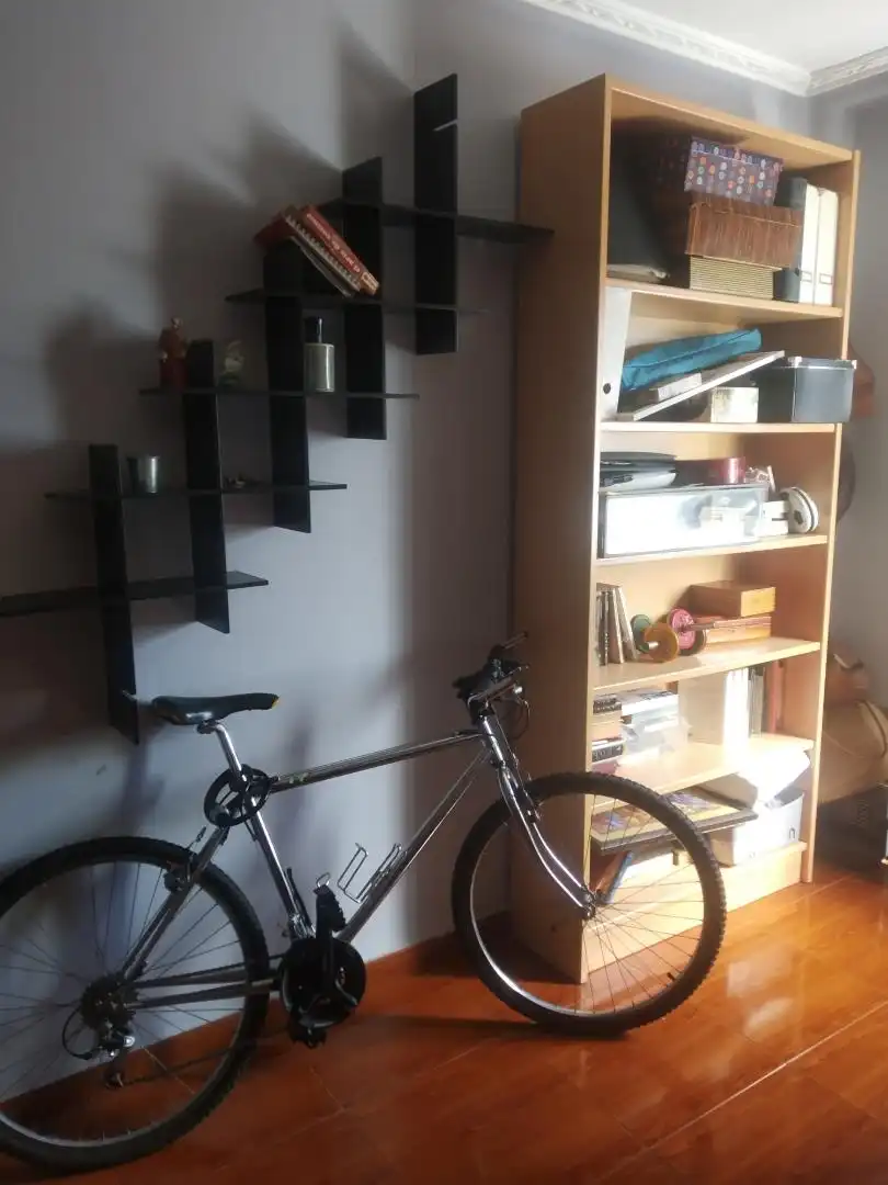 Habitació a Calle Vicente Jove, 6, El Natahoyo Dormitori de Pis per a compartir en Gijón amb Calefacció, Moblat i Forn
