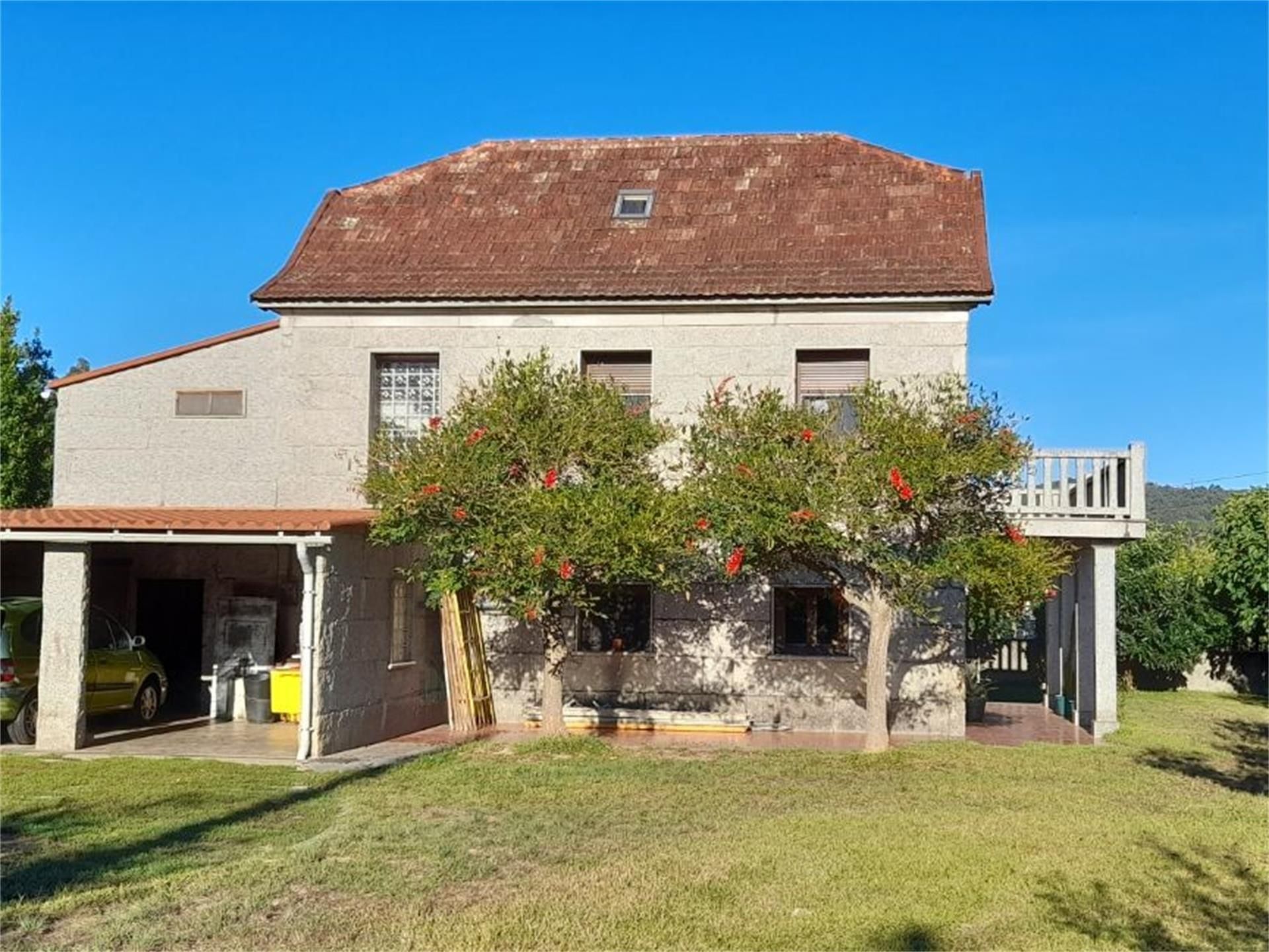 Vista exterior de Finca rústica en venda en Ponteareas amb Calefacció, Jardí privat i Terrassa