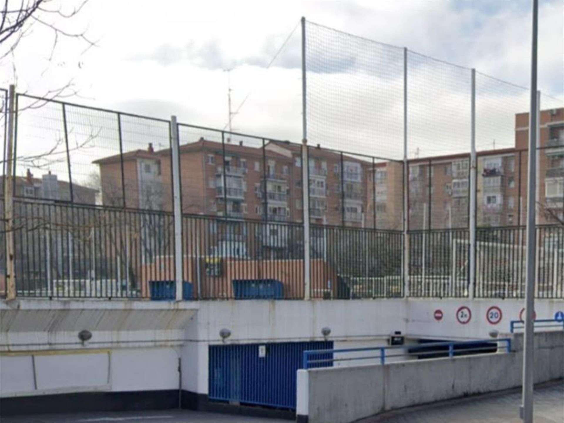 Garage for sale in Calle de José Arcones Gil, Pueblo Nuevo