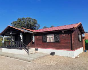 Exterior view of House or chalet for sale in Bolaños de Calatrava  with Terrace and Swimming Pool