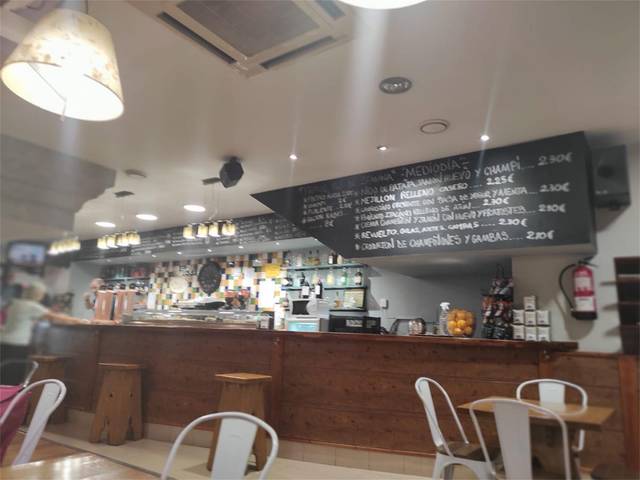 Local comercial en Alquiler en Calle Beato Tomás de Zumárraga, . en Casco Viejo