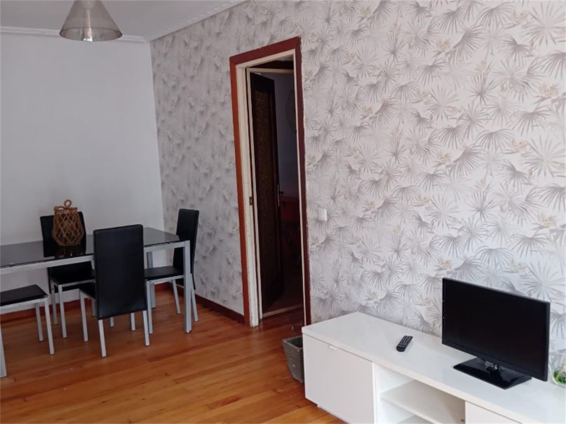 Sala d'estar de Pis en venda en Santander amb Calefacció, Jardí privat i Parquet