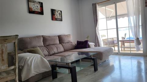 Foto 2 de Casa adosada en venda a Calle Galileo, Avda Pescia - Ctra de Frigiliana, Málaga