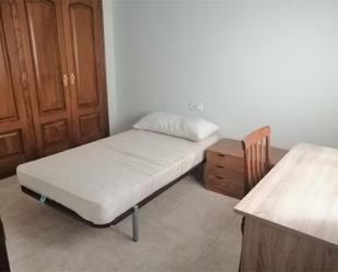 Bedroom of Flat to share in Villarrobledo  with Balcony