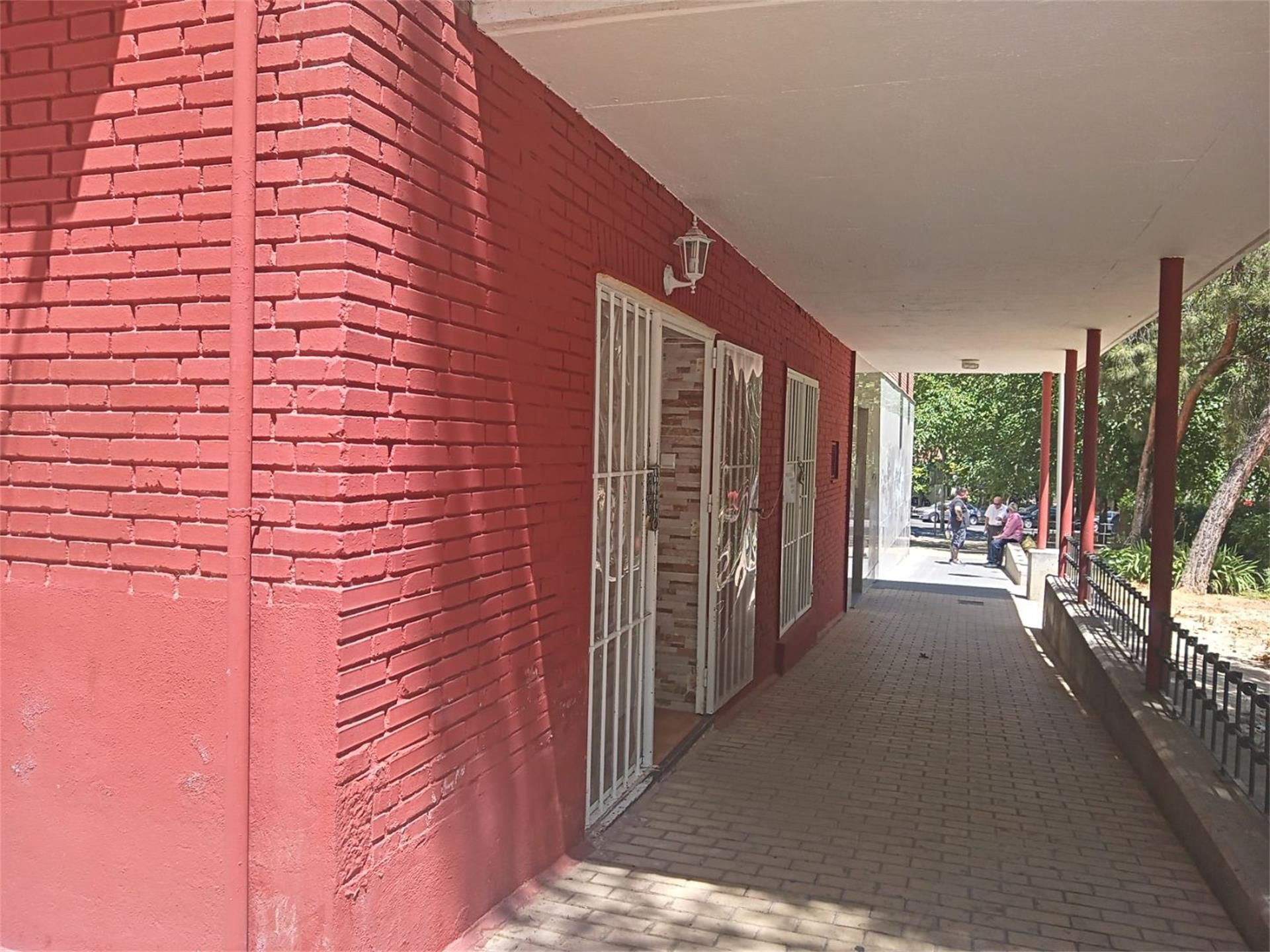 Exterior view of Premises for sale in  Madrid Capital  with Air Conditioner and Heating
