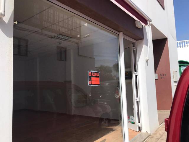 Local comercial en Alquiler en Calle Islote de Hilario en Tías pueblo