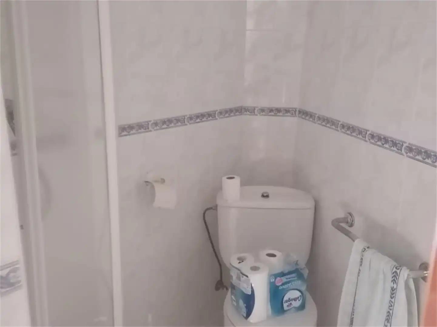 Piso en venta en Plaza del Ayuntamiento, La Estrella Baño de Piso en venta en La Estrella