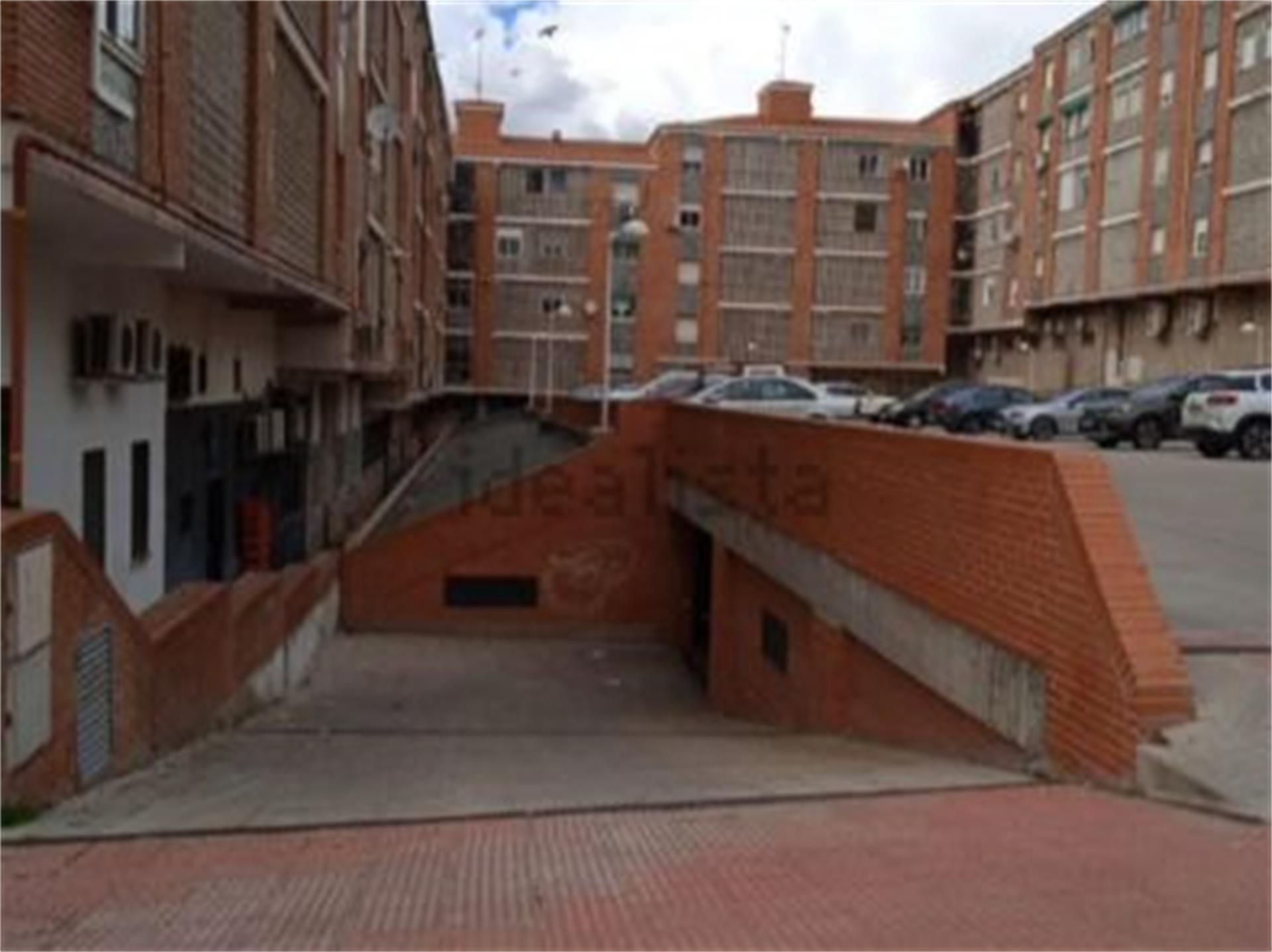 Vista exterior de Garatge en venda en  Toledo Capital