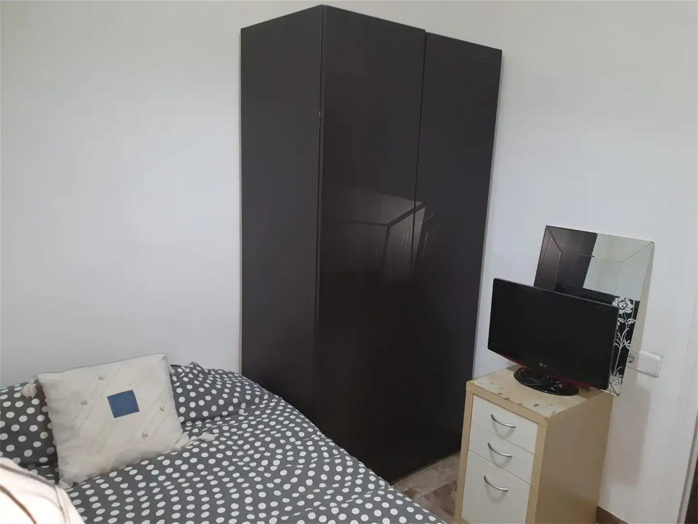 Habitación en Carrer del Cardenal Tedeschini, La Sagrera Habitación de Piso para compartir en Barcelona con Amueblado