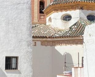 Vista exterior de Casa adosada de lloguer en Tarifa amb Terrassa i Balcó