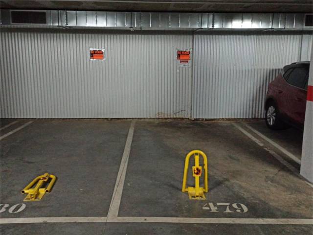 Garaje en Alquiler en Calle Hispano Aviación en Los Remedios