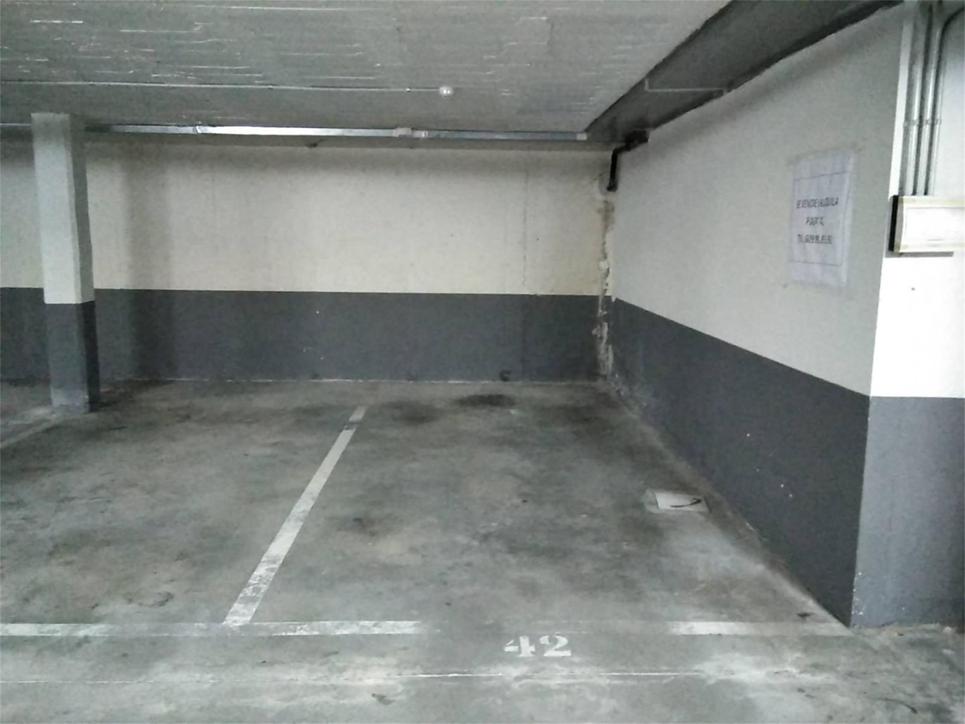 Parkplatz von Garage miete in Suances
