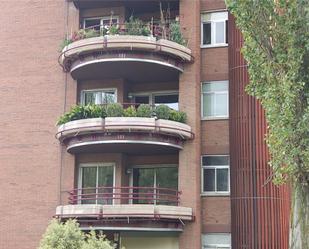 Exterior view of Flat for sale in Valladolid Capital  with Heating, Private garden and Parquet flooring