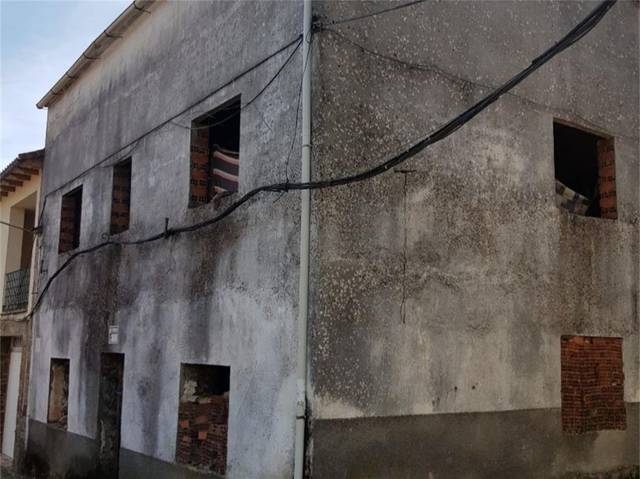 Local comercial en Venta en Calle Miguel Hernández en Nuñomoral