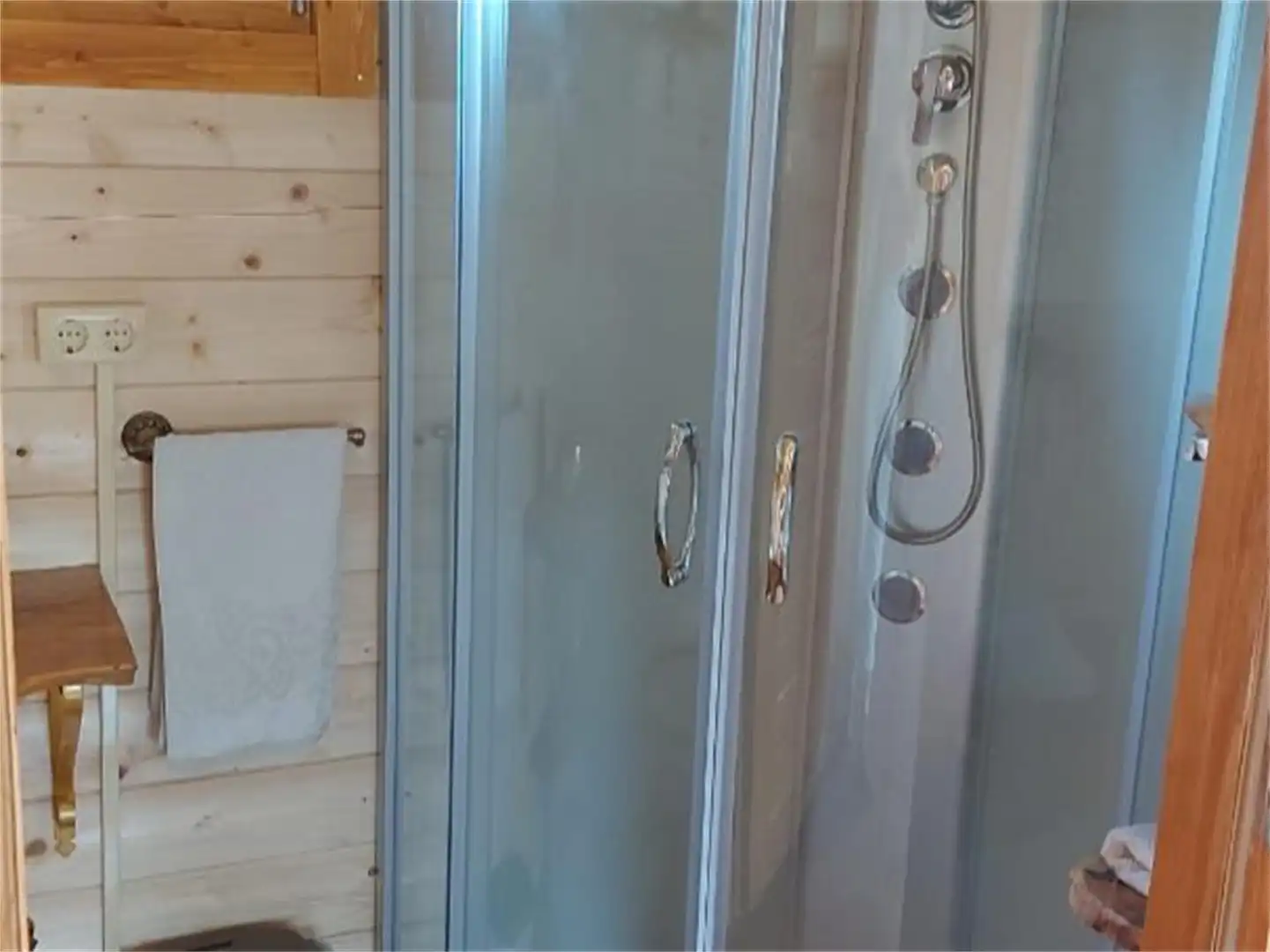 Casa o chalet de alquiler en Calle B El Sondeo, Pedanías - Extrarradio Baño de Casa o chalet de alquiler en Albacete con Aire acondicionado, Calefacción y Jardín privado