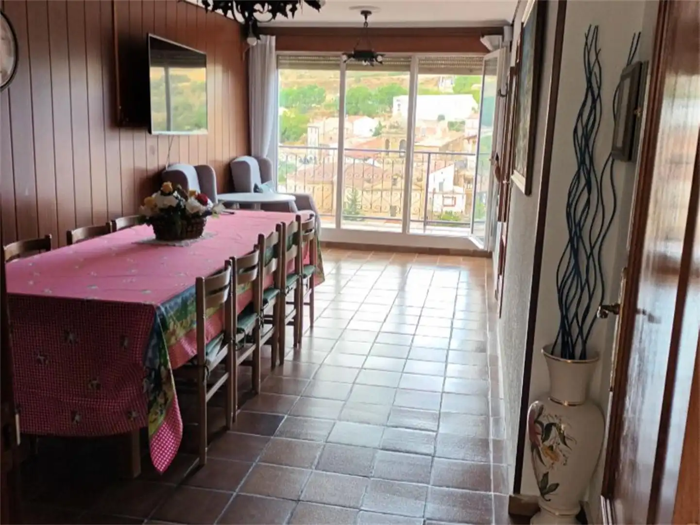 Piso en venta en Calle Arrabal Extramuros, Oyón-Oion Comedor de Piso en venta en Oyón-Oion con Terraza, Trastero y Amueblado