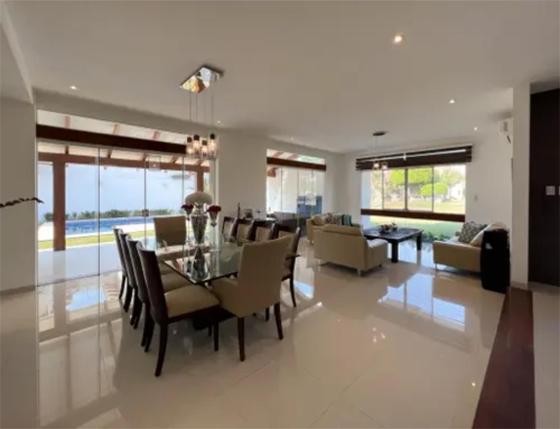 Casa o xalet en venda a Calle Villar, 2, Griñón Menjador de Casa o xalet en venda en Griñón amb Aire condicionat, Calefacció i Jardí privat