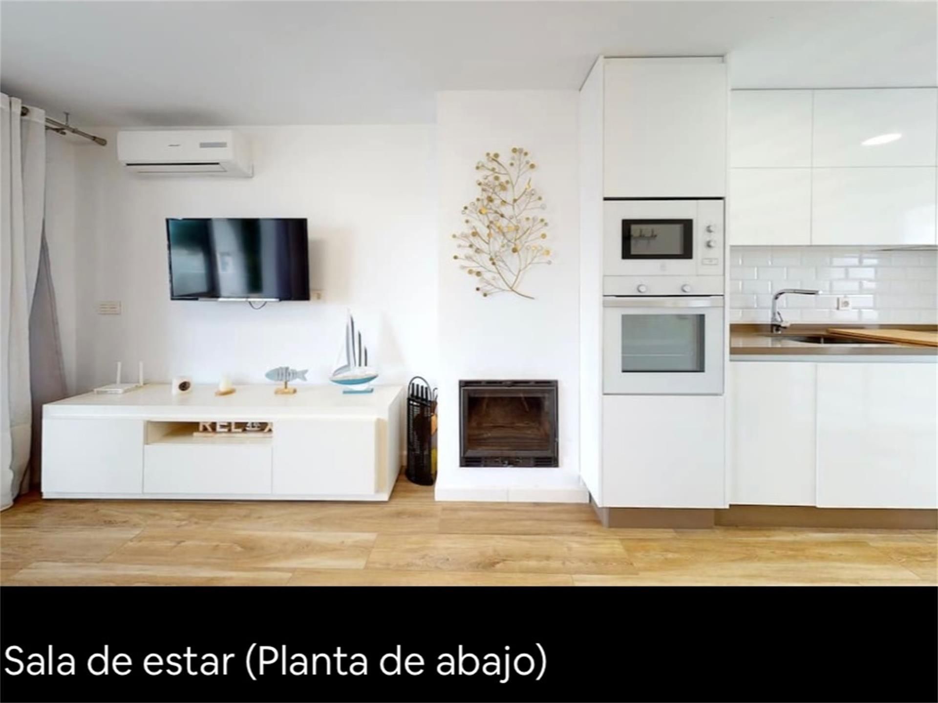 Sala d'estar de Apartament en venda en Marbella amb Aire condicionat, Calefacció i Jardí privat