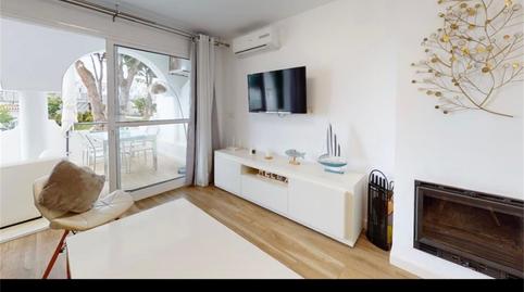 Foto 2 de Apartament en venda a Avenida Ignacio Coca, Bahía de Marbella, Málaga