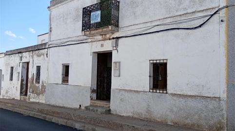 Casa adosada en venta en Calle Nueva, 27, Usagre, Badajoz - imagen 2 Foto 2 de Casa adosada en venta en Calle Nueva, 27, Usagre, Badajoz