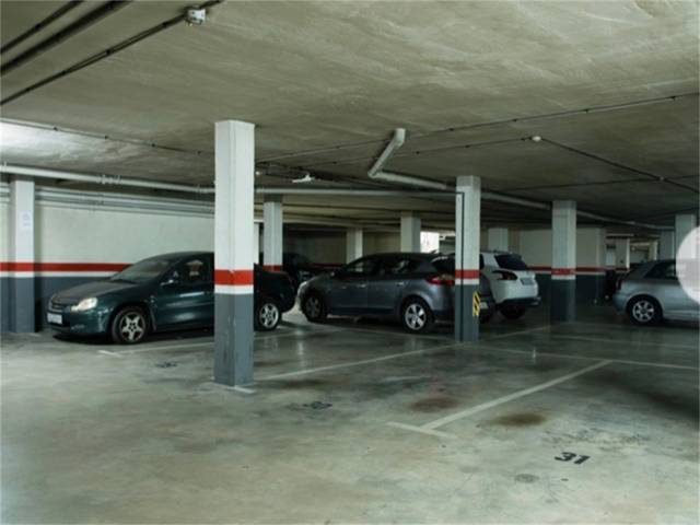 Garaje en Venta en Calle María Rosa Molas en Pau Lledó