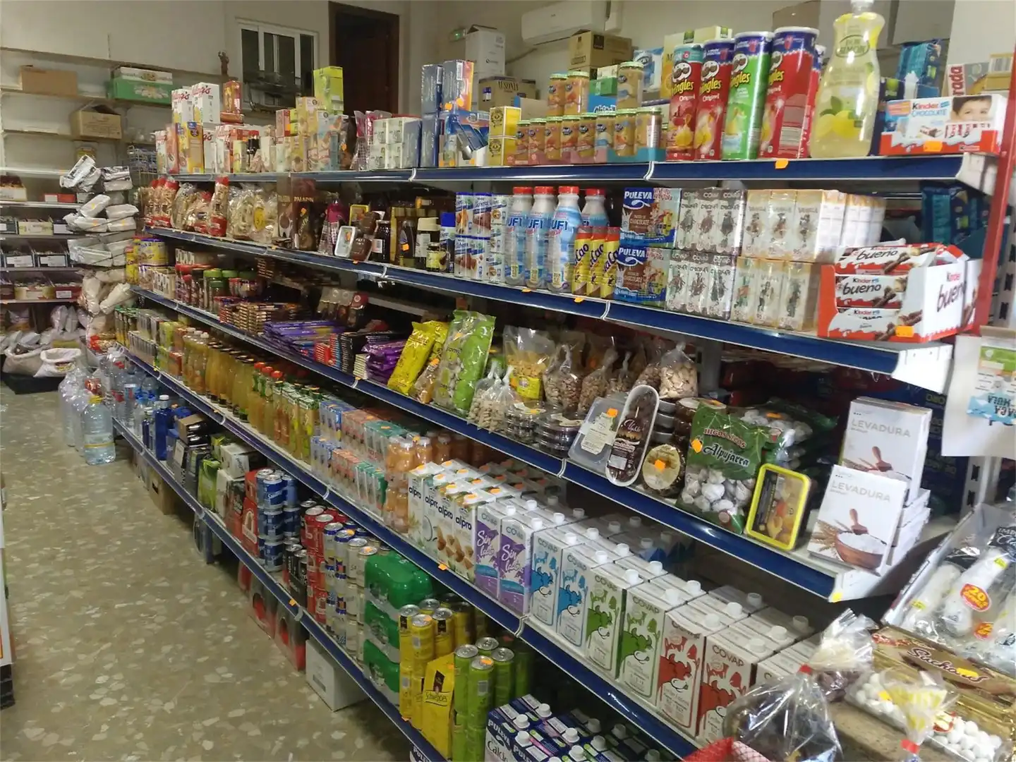 Local de alquiler en Fernán-Núñez con Aire acondicionado, Calefacción y Amueblado