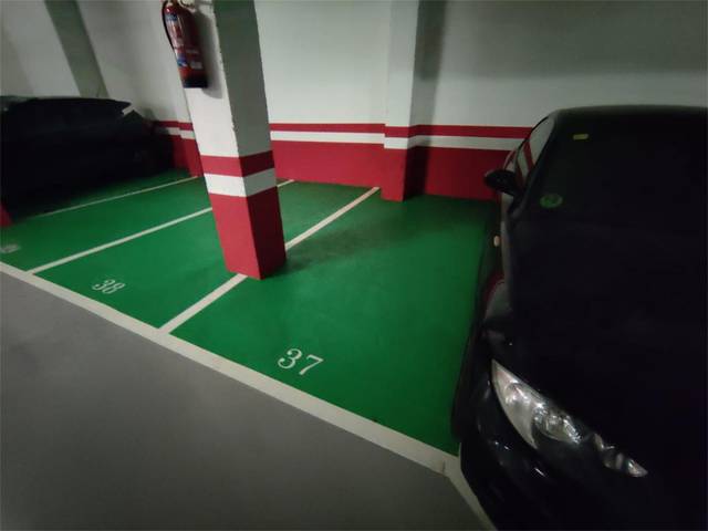 Garaje en Venta en Carrer del Molí en Can Serra