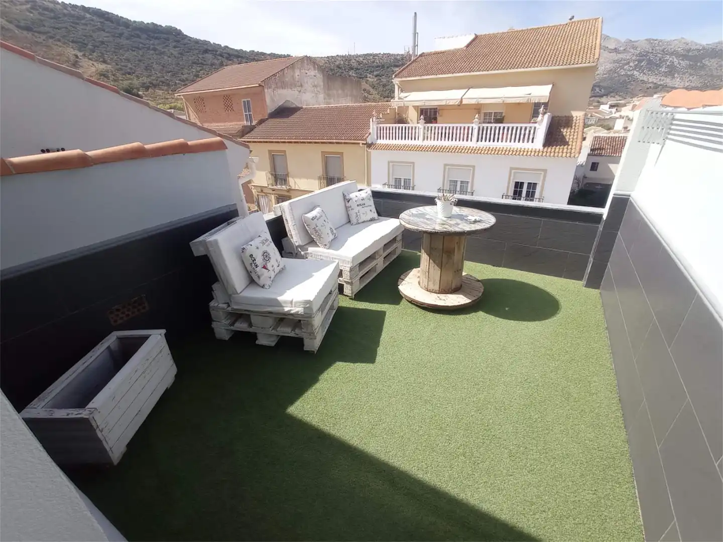 Casa adosada en venta en Calle Blas Infante, Alfarnate Terraza de Casa adosada en venta en Alfarnate con Calefacción, Jardín privado y Terraza
