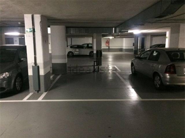 Garaje en Venta en Calle de Bausa en Costillares