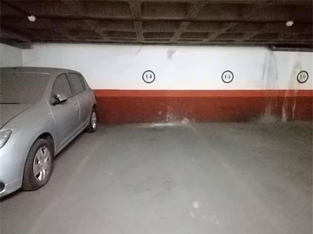 Garaje en Alquiler en Calle de Iriarte en Guindalera