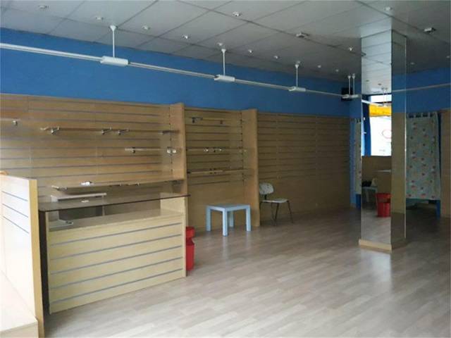 Local comercial en Venta en Plaza Nespral en Sama