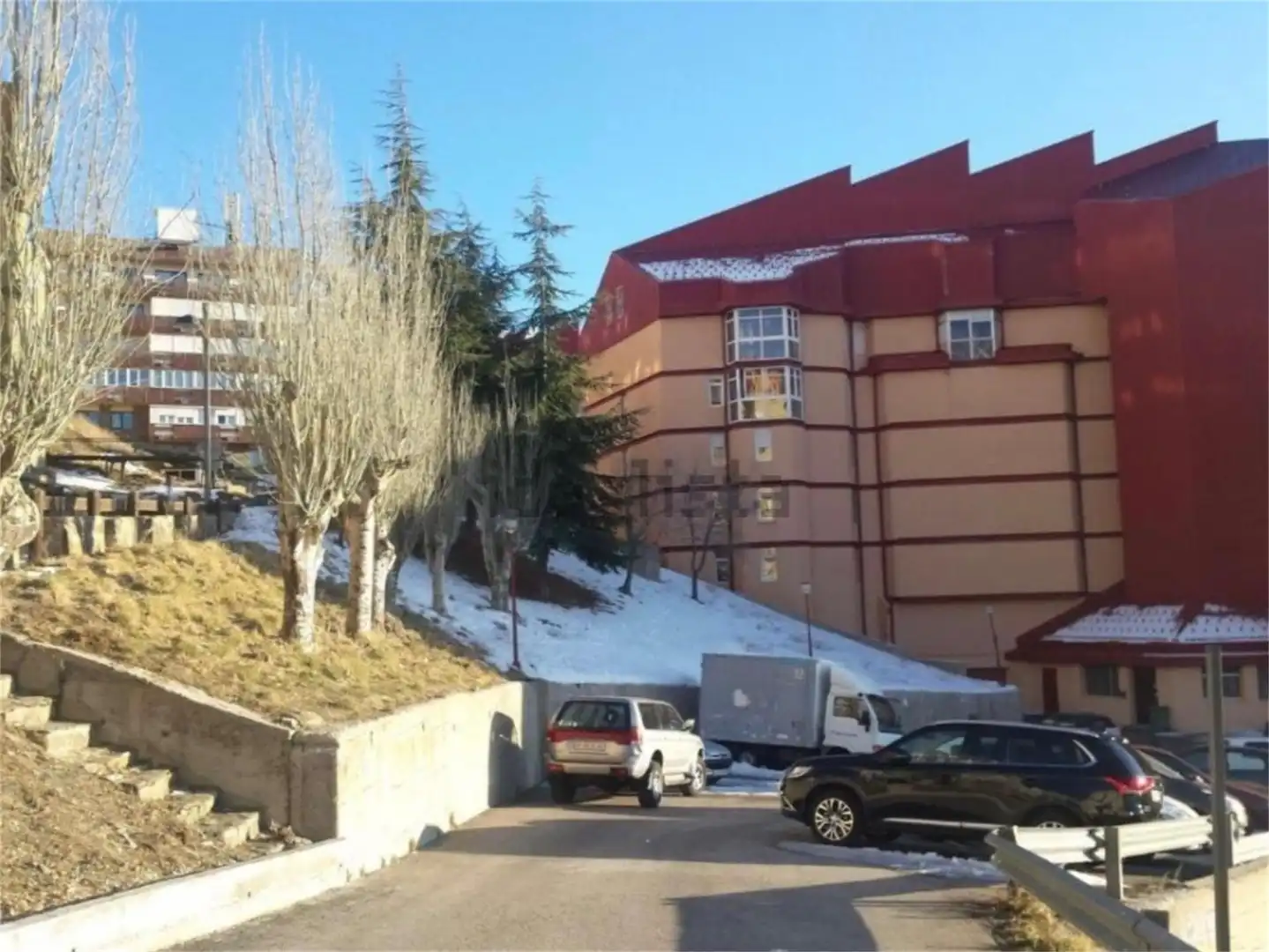 Dúplex en venta en Calle Virgen de las Nieves, 58, Zona media Vista exterior de Dúplex en venta en Sierra Nevada con Calefacción, Jardín privado y Parquet