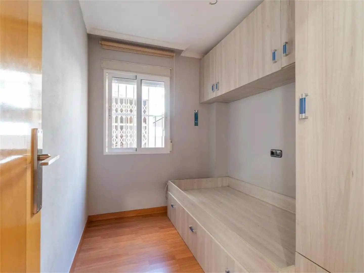 Apartamento de alquiler en Calle Vicente Blasco Ibáñez, Centro - Muelle Pesquero Habitación de Apartamento de alquiler en Torrevieja con Aire acondicionado, Calefacción y Amueblado