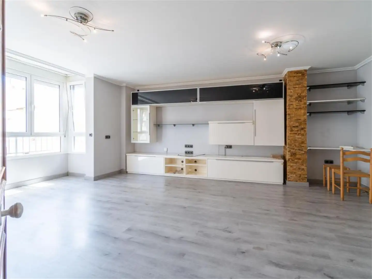 Apartamento de alquiler en Calle Vicente Blasco Ibáñez, Centro - Muelle Pesquero Sala de estar de Apartamento de alquiler en Torrevieja con Aire acondicionado, Calefacción y Amueblado