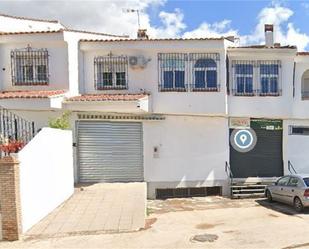 Vista exterior de Local de lloguer en Pinos Puente