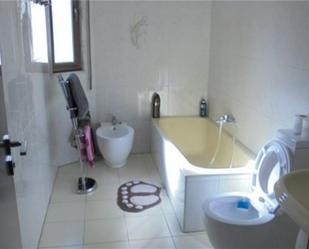 Bathroom of Flat for sale in  Barcelona Capital  with Air Conditioner, Heating and Private garden