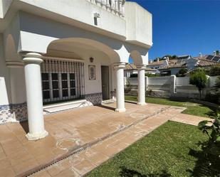 Vista exterior de Dúplex en venda en Chiclana de la Frontera amb Terrassa