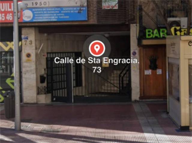 Garaje en Venta en Calle de Santa Engracia en Almagro