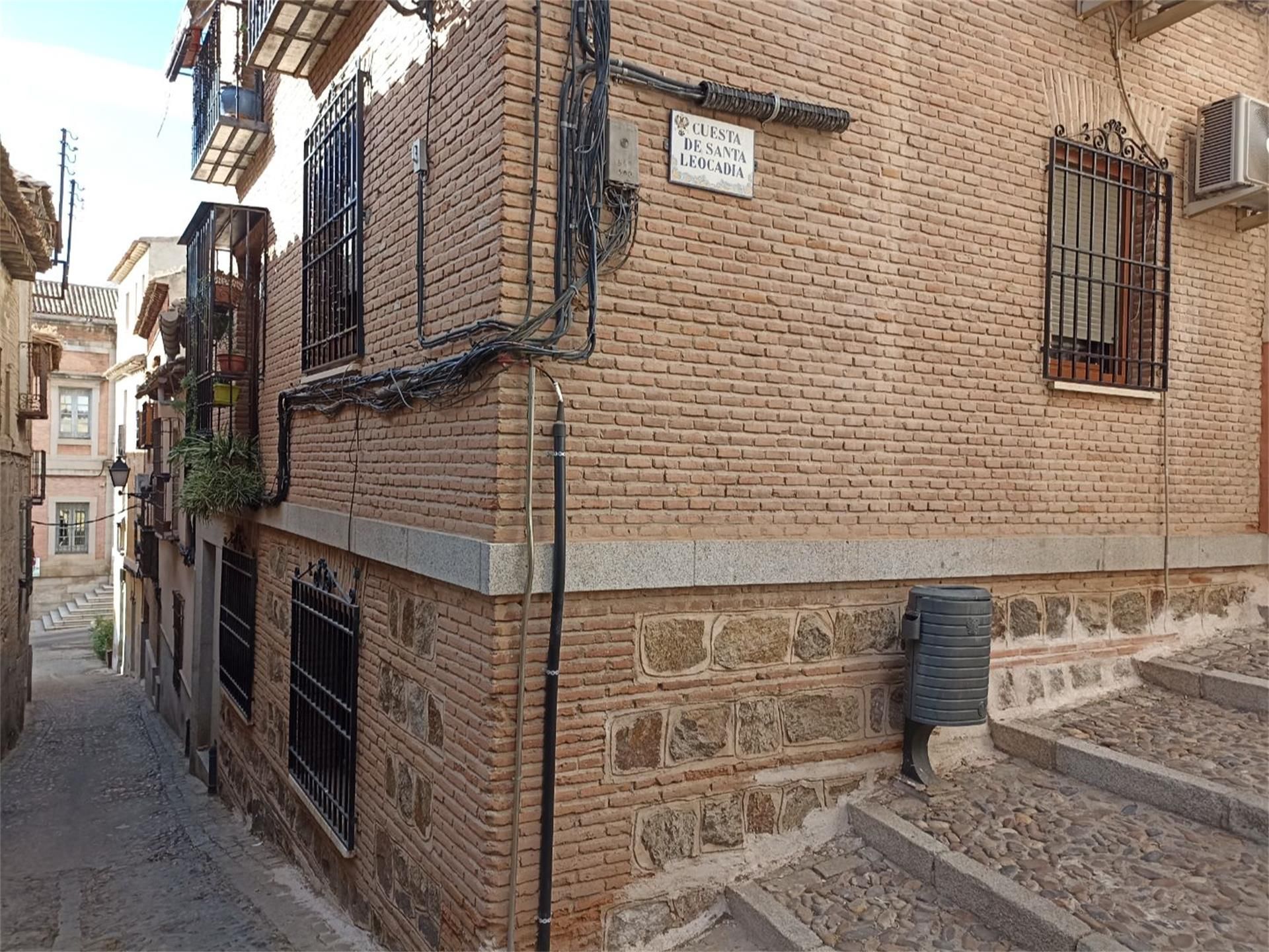 Vista exterior de Piso en venta en  Toledo Capital con Aire acondicionado y Trastero