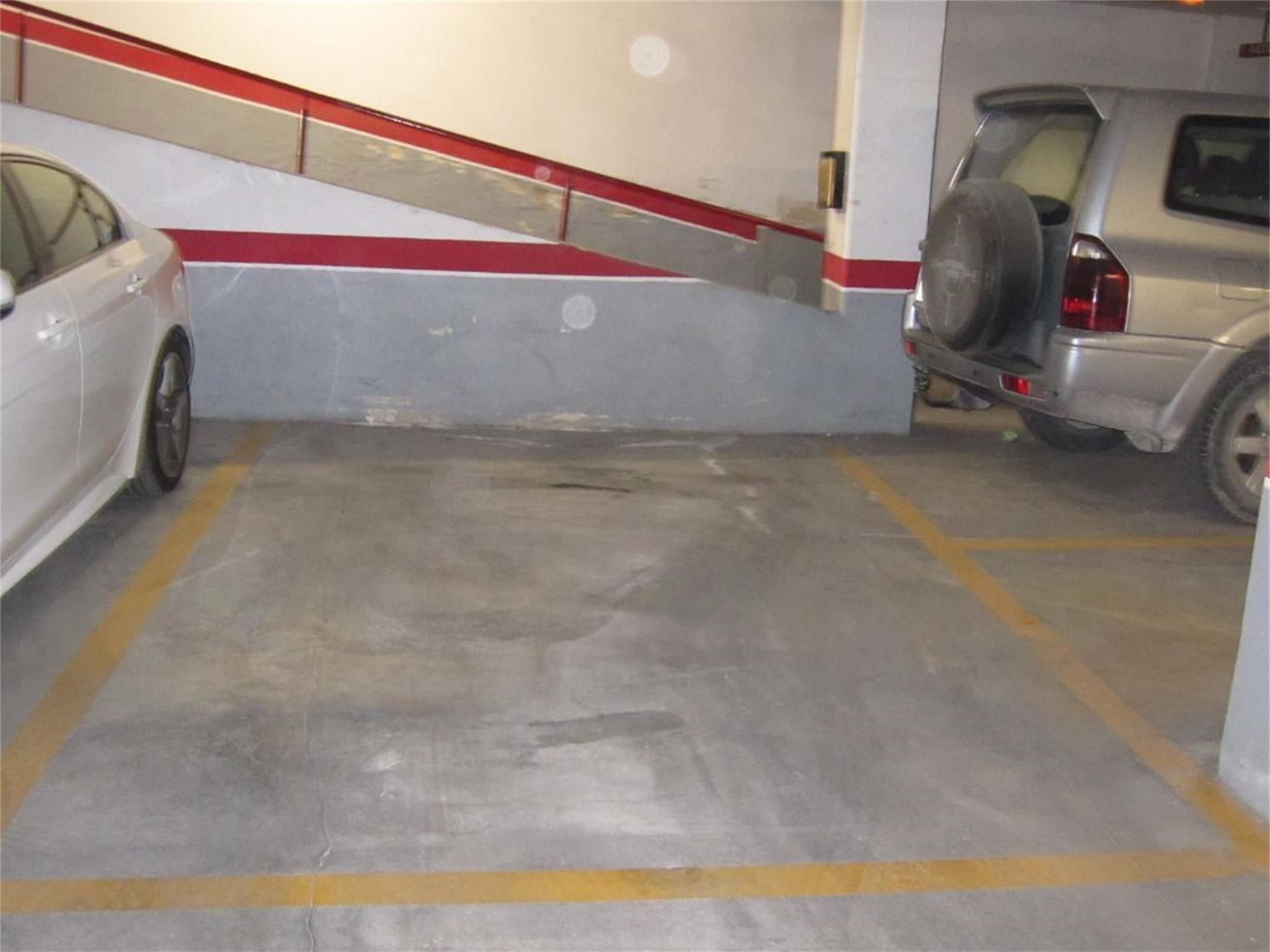 Parkplatz von Garage miete in Torre del Campo